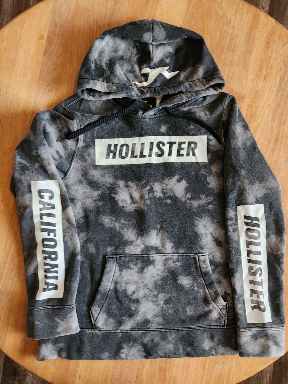 Hollister Men’s Black Tie-Dye Logo Hoodie